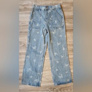 Jeans Womans Size 9. 29 length. Straight Leg Butterfly. Light Wash. Like New!
